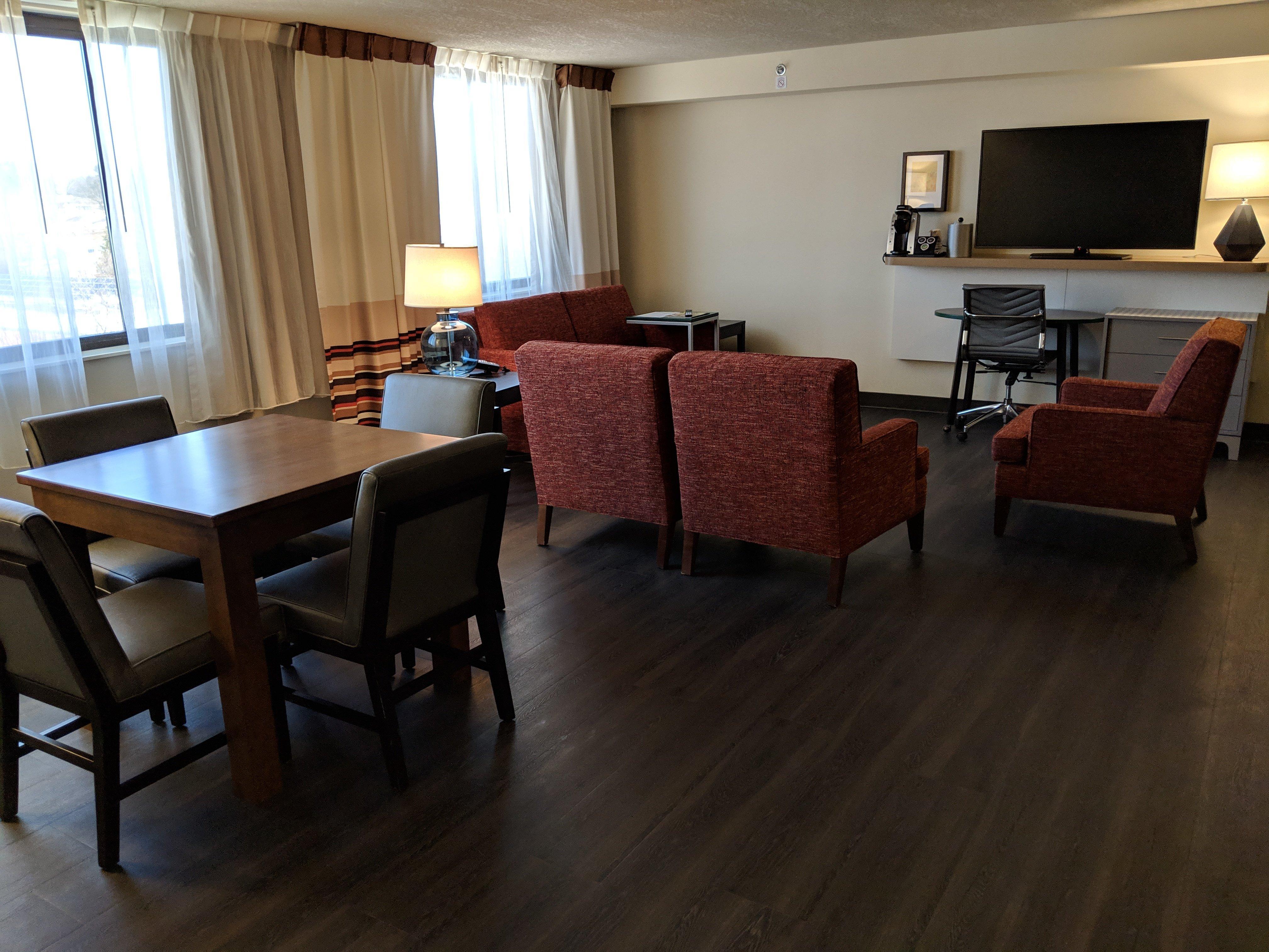By Ihg Champaign