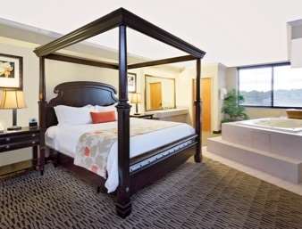 Hotel By Ihg Champaign