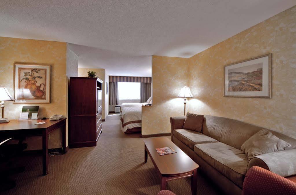 By Ihg 3* Champaign
