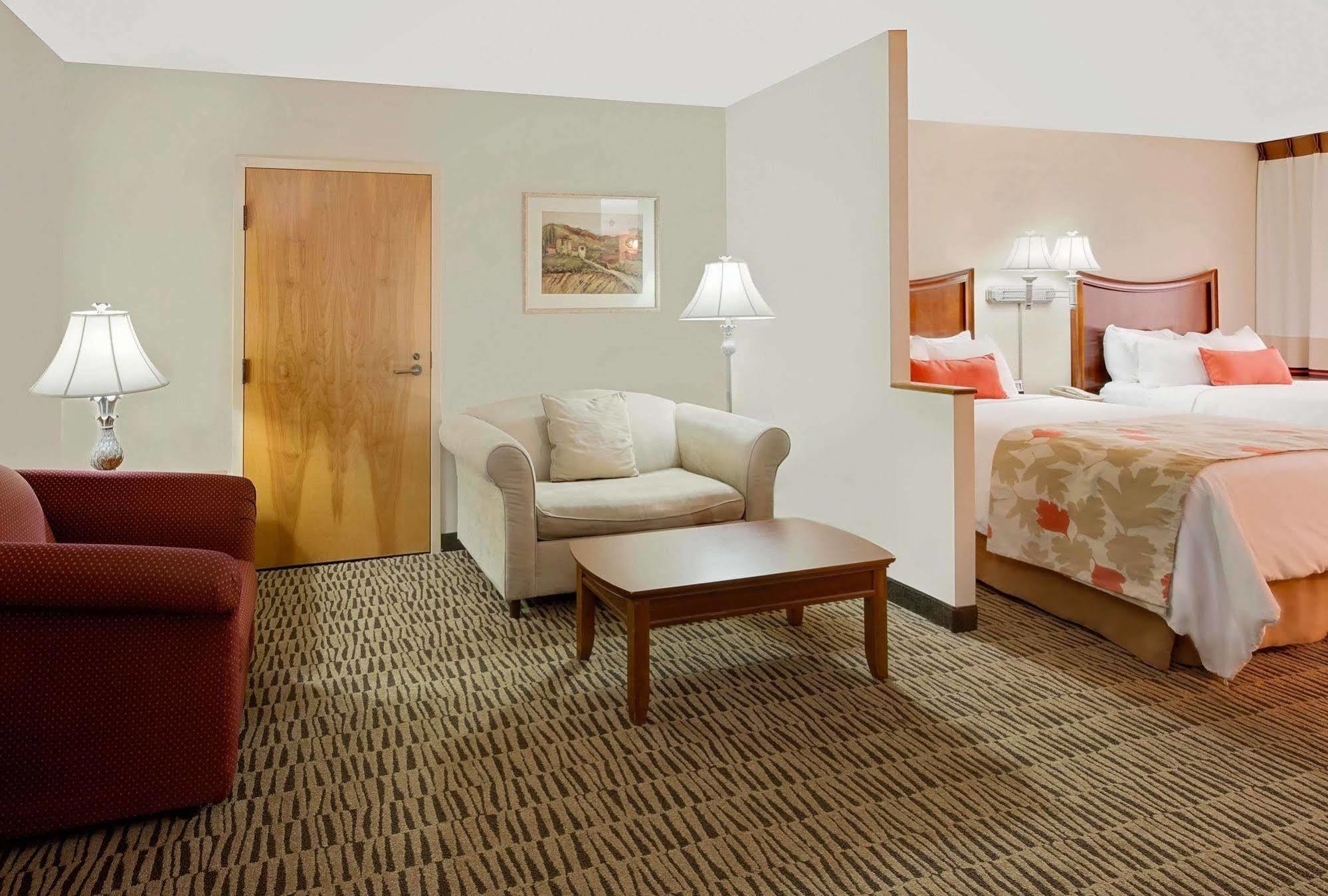 Hotel By Ihg