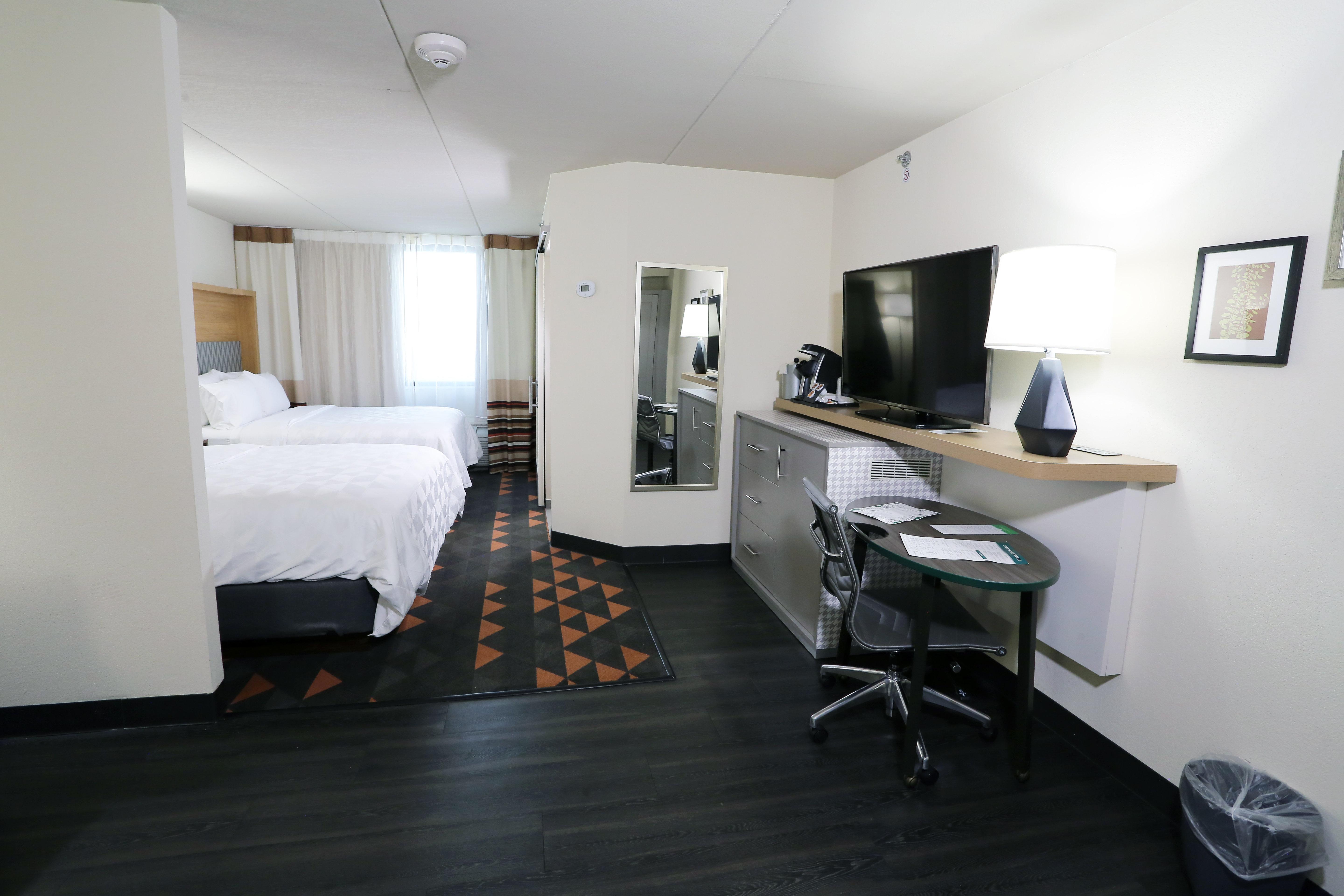 By Ihg 3* Champaign